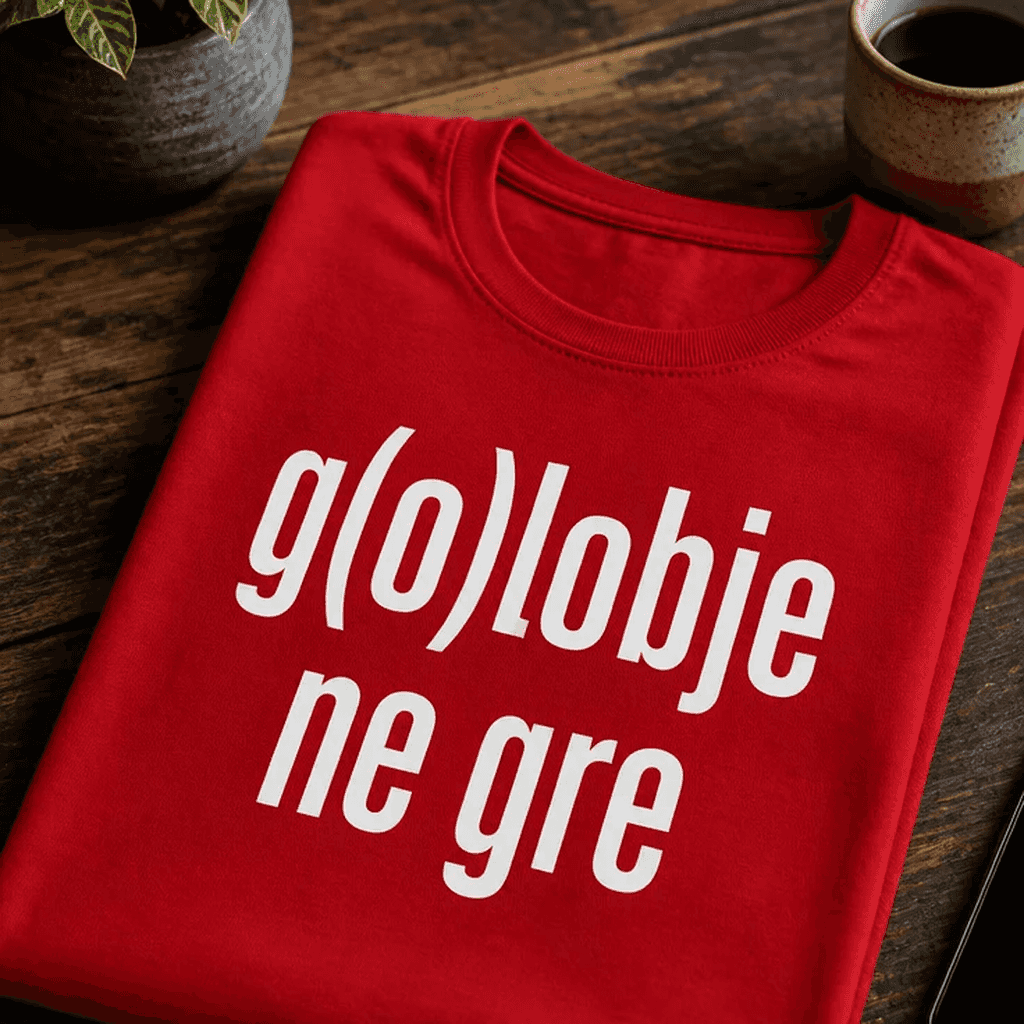 Majica za zbadljive opazovalce politike - g(o)lobje ne gre
