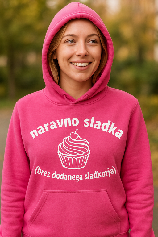 Zabavni pulover 'naravno sladka' s kapuco
