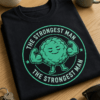 Majica z napisom The strongest man in motivom mišičastega možgančka v emblem slogu