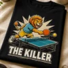 Majica THE KILLER z retro ilustracijo leva, ki igra namizni tenis