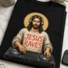 Majica z napisom JESUS RAVES in ilustracijo Jezusa kot DJ-ja za mešalko