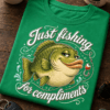 Majica z napisom Just fishing for compliments in motivom nasmejane ribe v vintage tattoo slogu