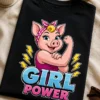 Majica z napisom GIRL POWER in risano samozavestno pujsko v močni pozi