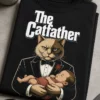 Majica z napisom The Catfather in mačkom v mafijskem slogu